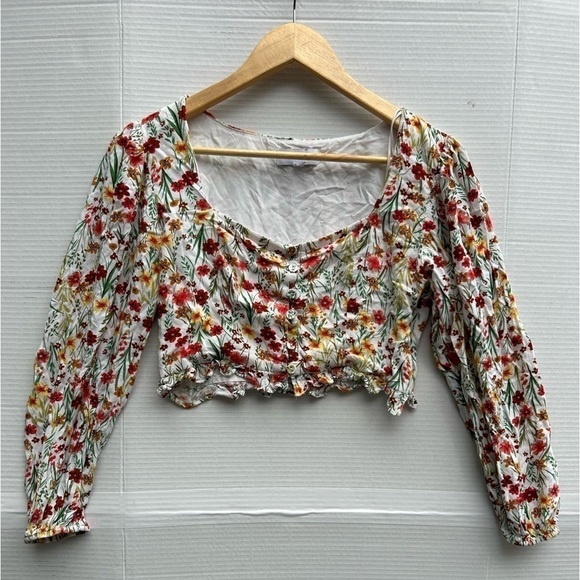 LOST + Wander Multi Floral Square Neck
Long Sleeve Button Down Crop Top - Picture 11 of 11